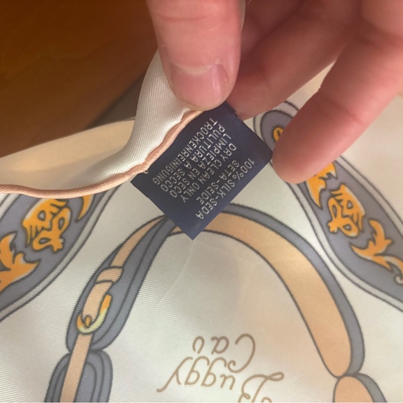 Hermès Silk Scarf - Picture 6 of 11